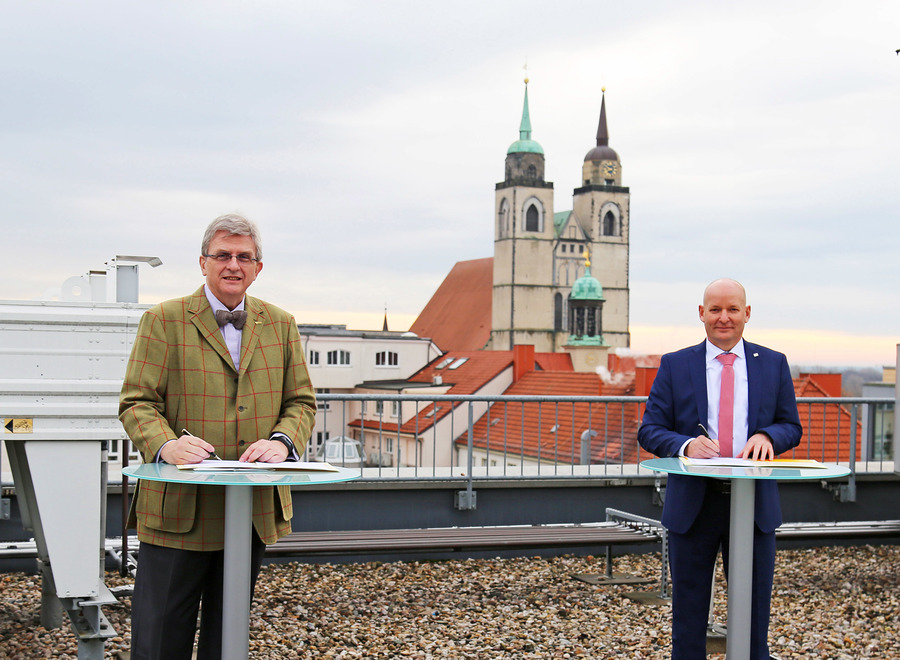 Vertragsunterzeichnung